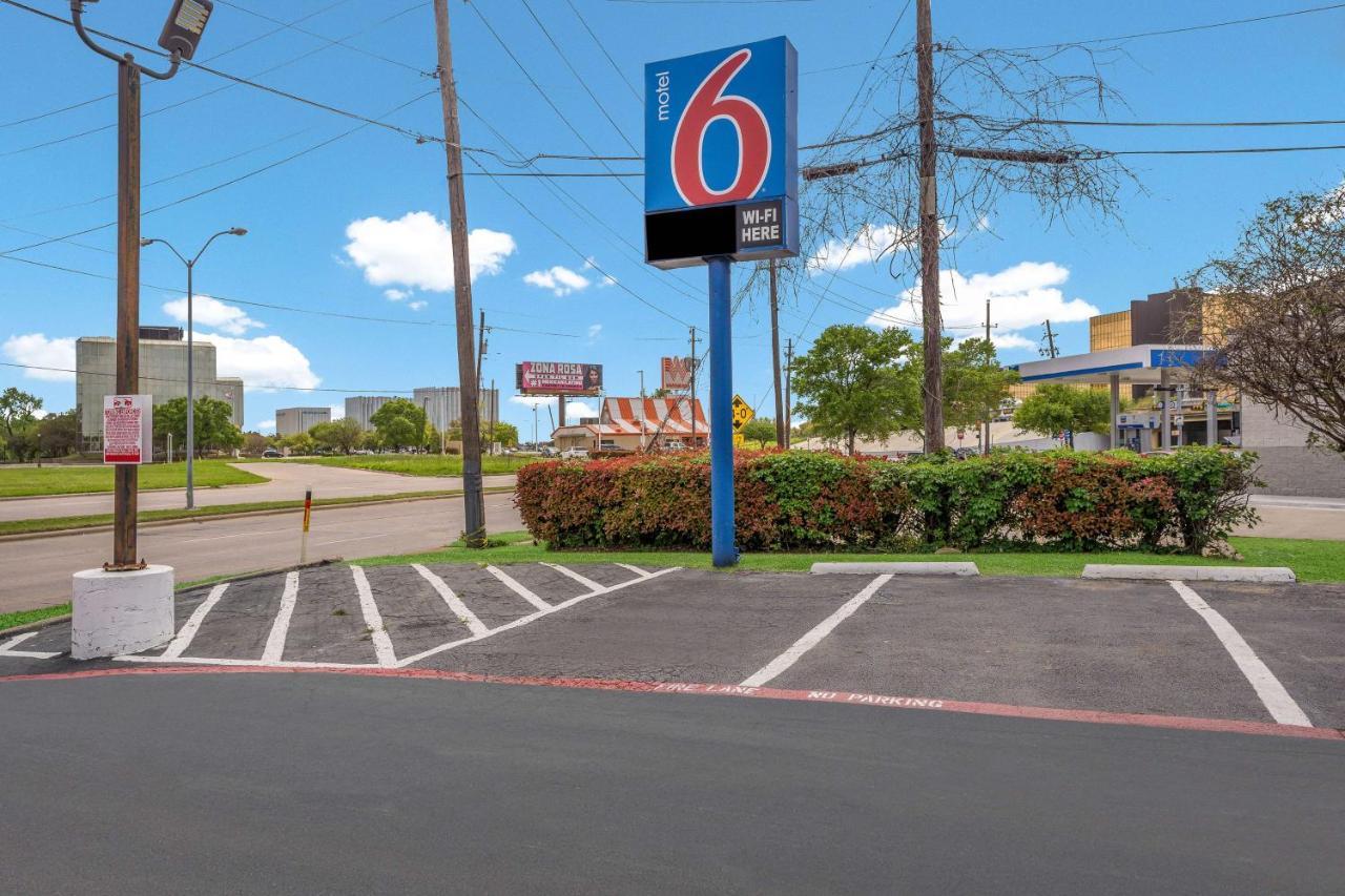 Motel 6-Dallas, TX - Market Center Exteriör bild